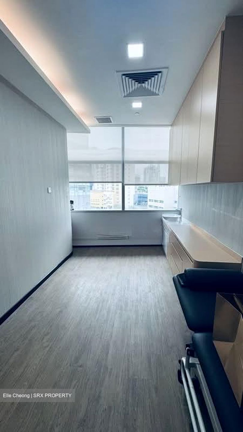 Mount Elizabeth Novena Hospital (D12), Retail #583287601